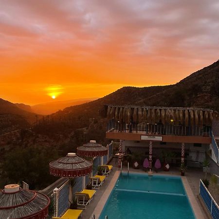 Auberge Les Montagnes Du Paradis Tagherat Anekrim Exterior foto