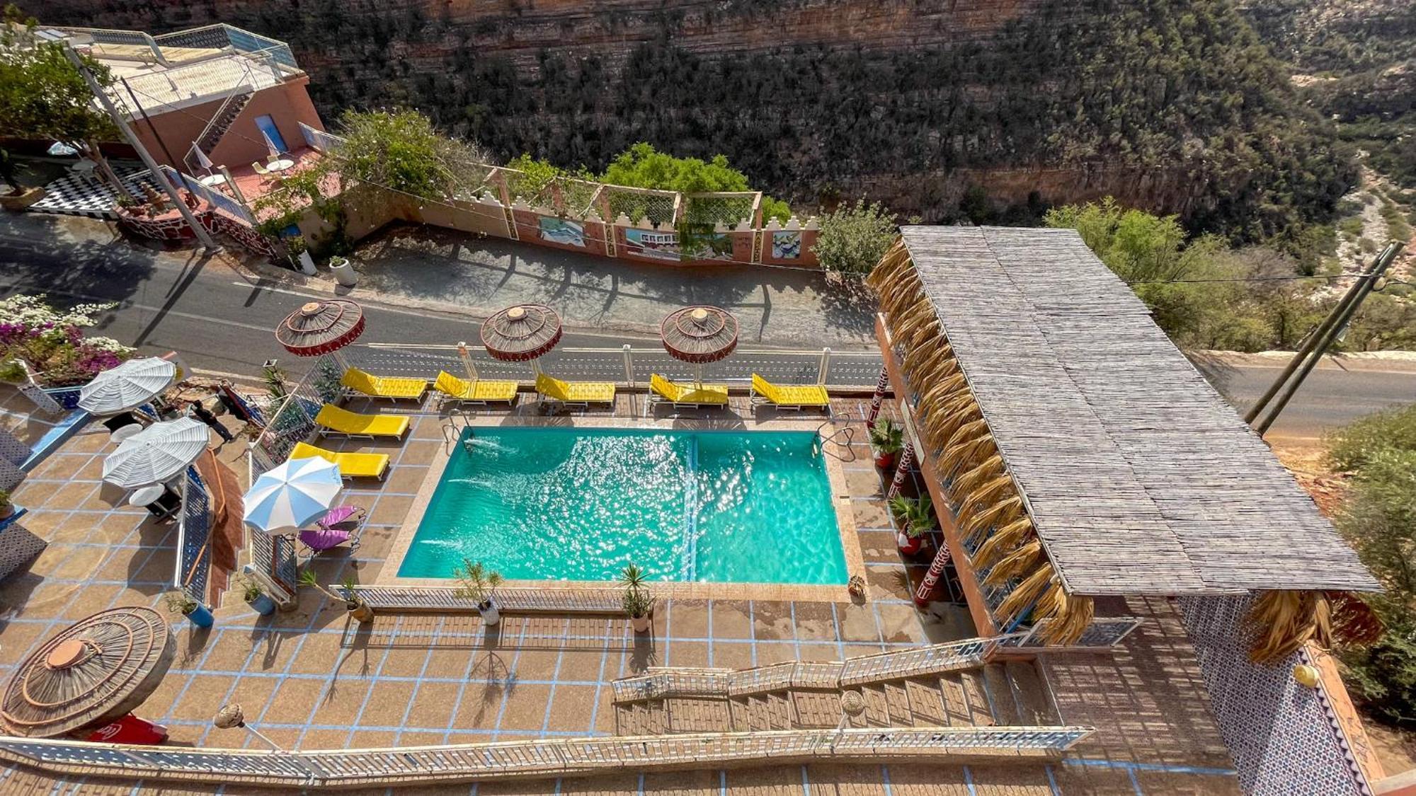 Auberge Les Montagnes Du Paradis Tagherat Anekrim Exterior foto