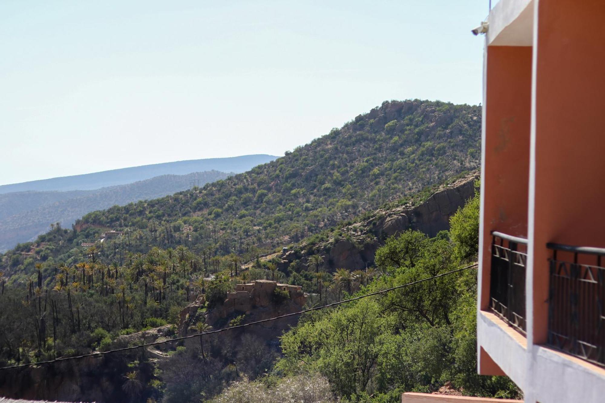 Auberge Les Montagnes Du Paradis Tagherat Anekrim Exterior foto